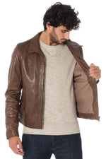 Daytona's bison lambskin jacket, straight-cut for timeless elegance. - Image n°5
