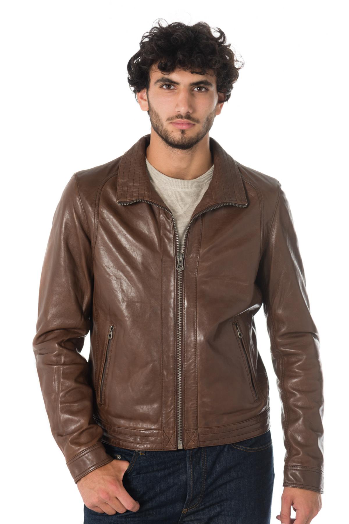 Daytona's bison lambskin jacket, straight-cut for timeless elegance. - Image n°4