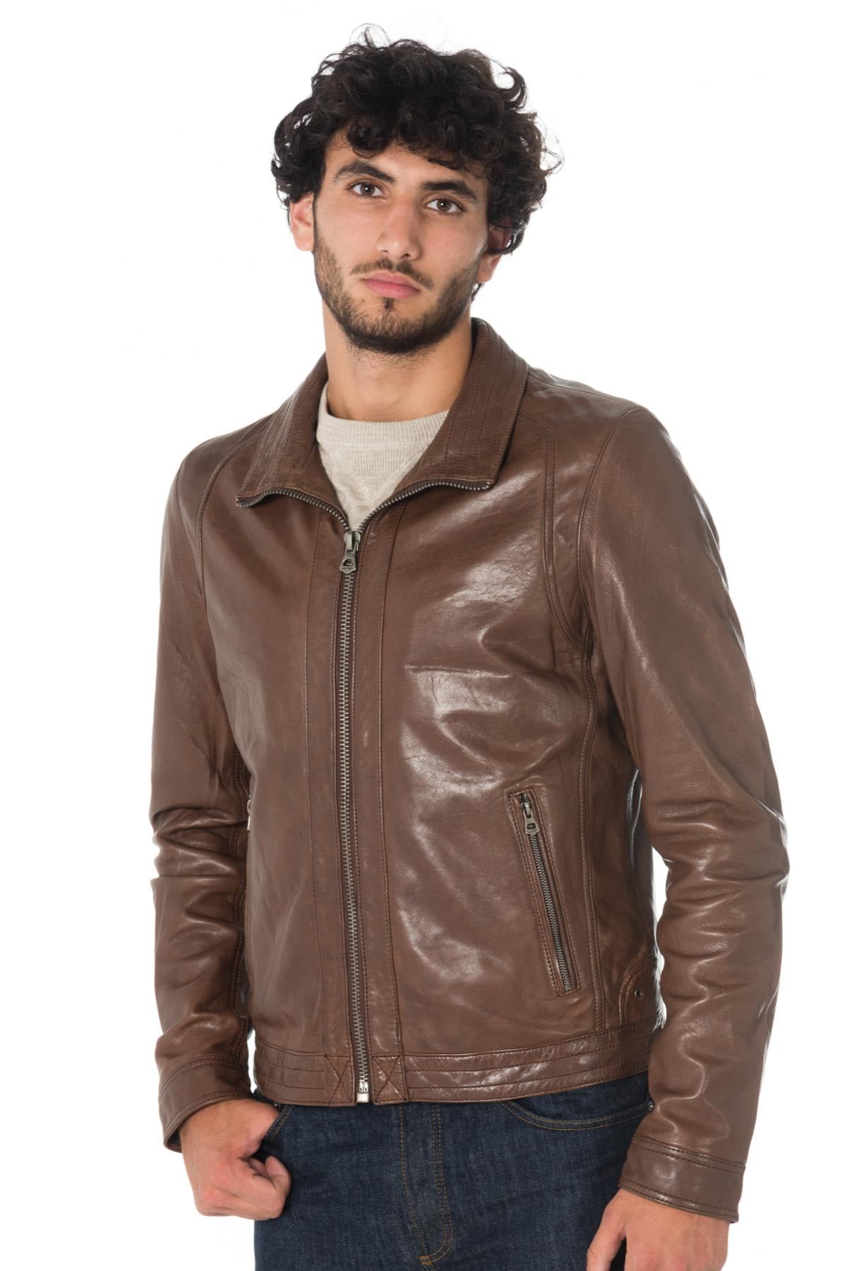 Daytona's bison lambskin jacket, straight-cut for timeless elegance. - Image n°1