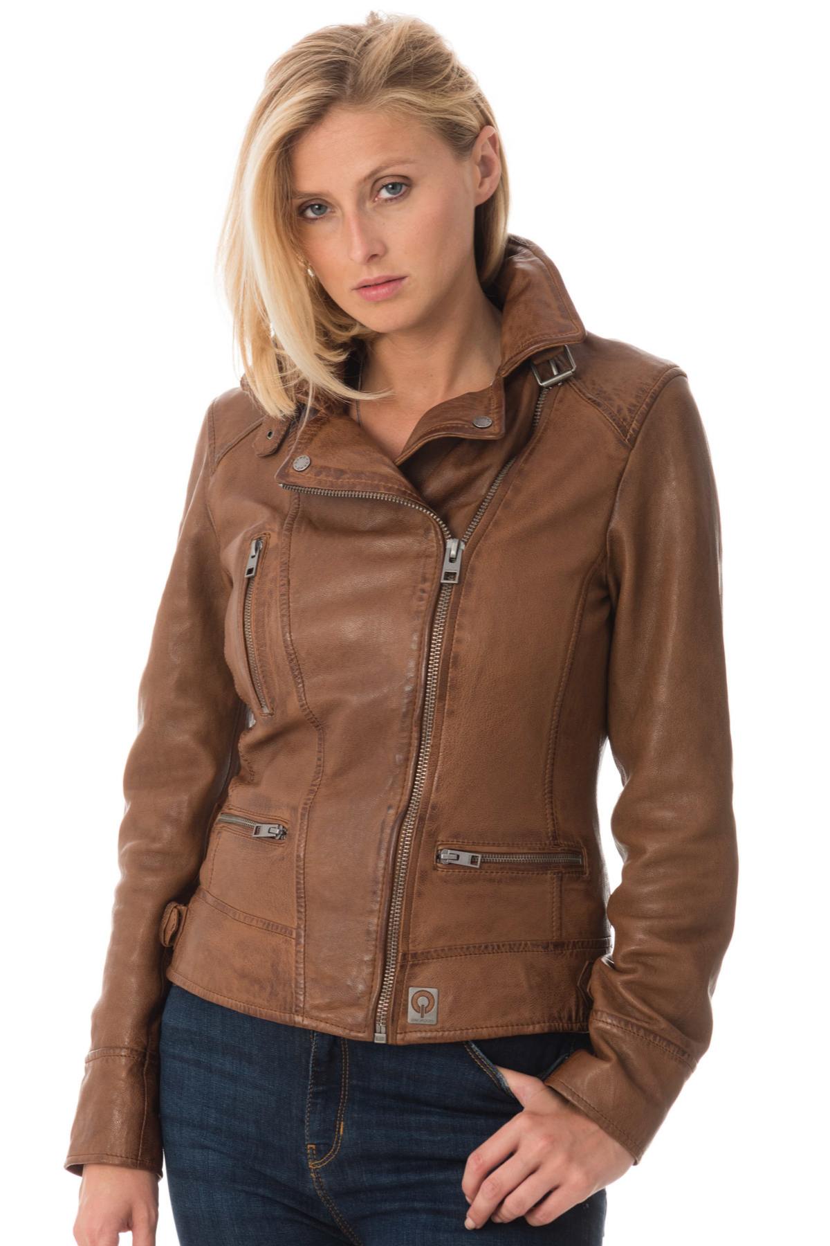 Slim tan lambskin biker jacket with a vintage, feminine fit. - Image n°10