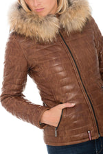 Cognac shearling jacket with Thinsulate warmth for winter style. - Image n°2