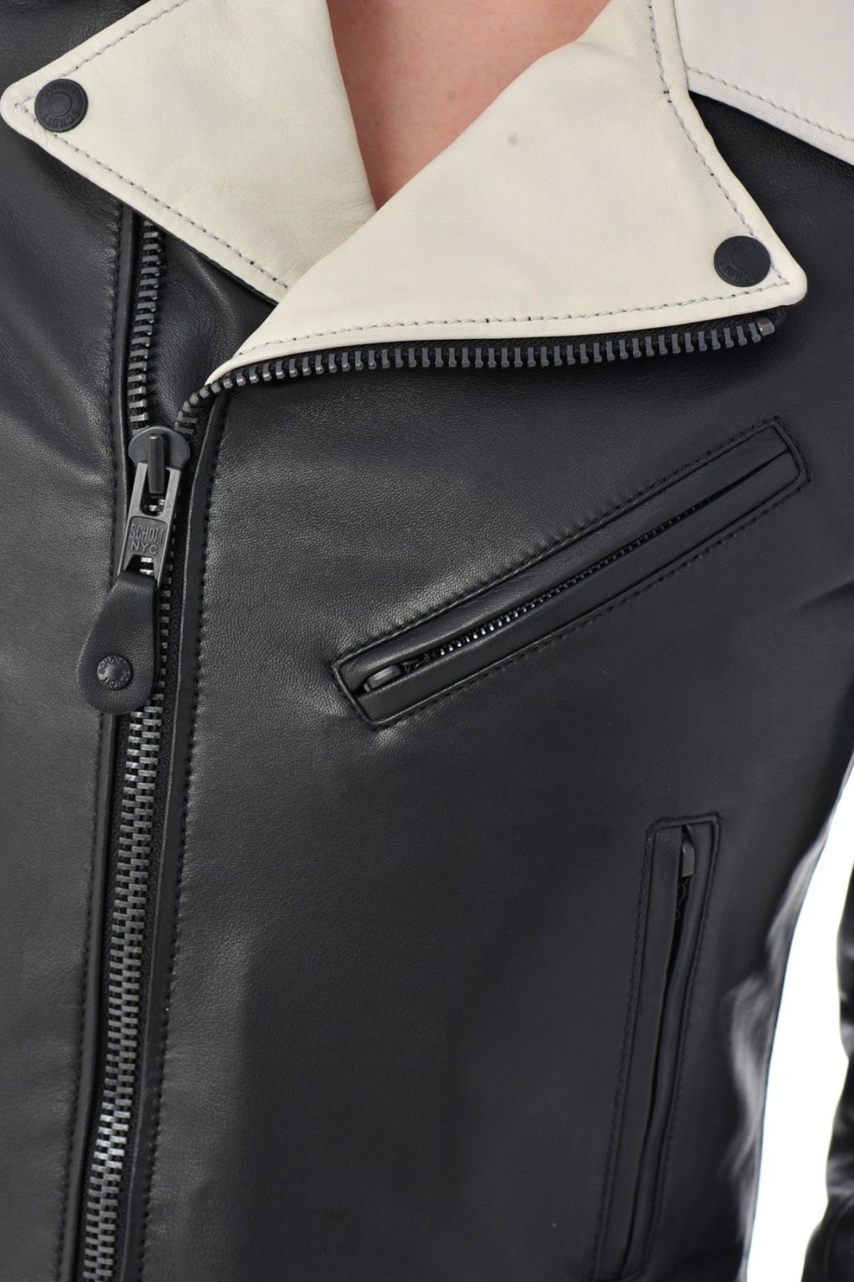 Bi-colour lambskin Perfecto by Schott, timeless with a modern edge. - Image n°6