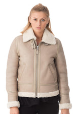 Iconic Schott B-3 bomber in light beige sheepskin, cosy and stylish. - Image n°4