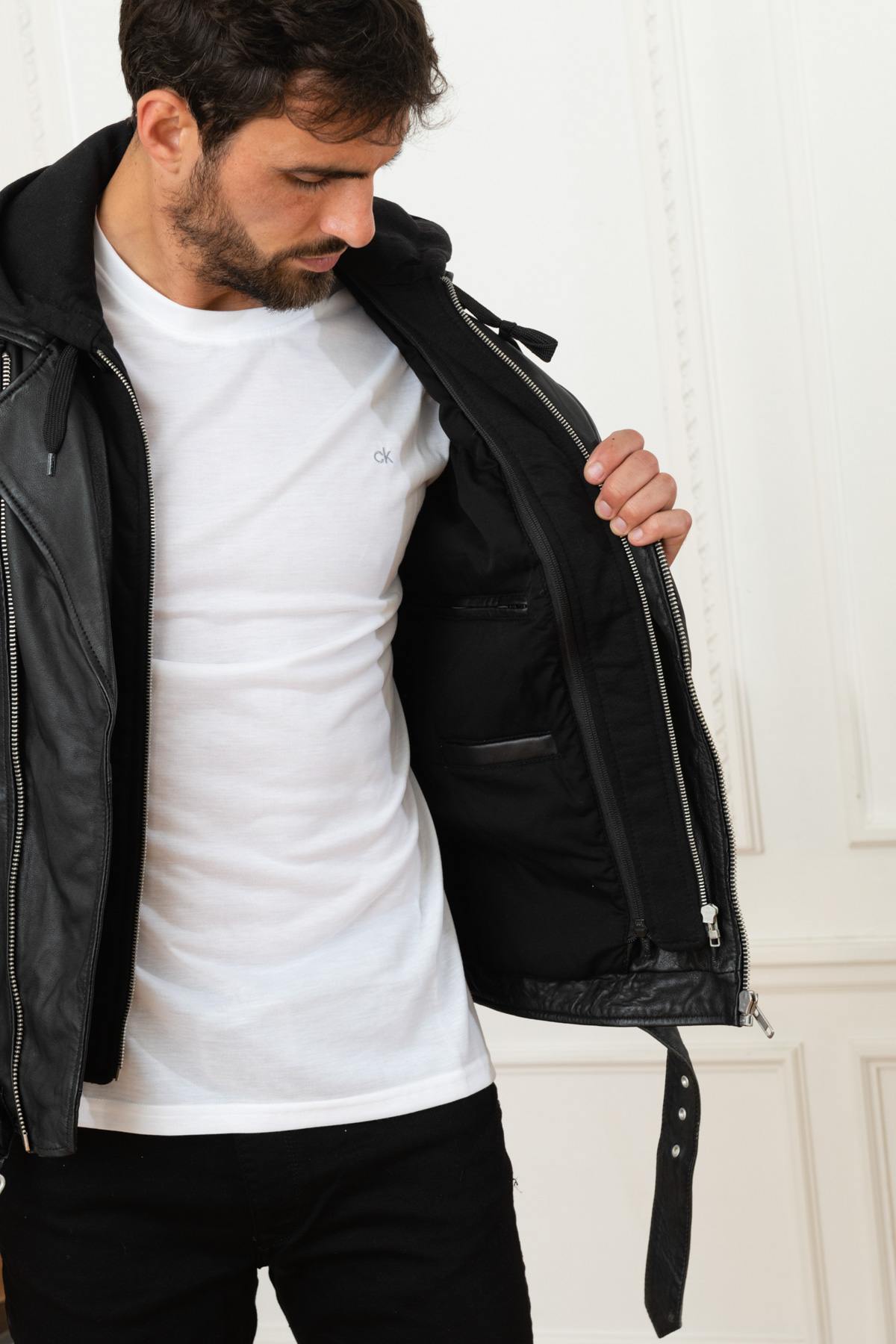 Serge Pariente's black lambskin jacket zip-off hood for rock and sport - Image n°4