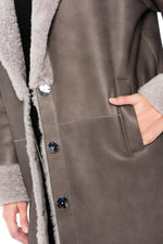 Gray merino shearling coat - Image n°6