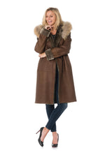 Shearling coat with raccoon-decorated hood - Image n°2