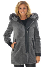 Sheep turned over with raccoon fur - Image n°1