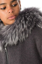 Wool-cashmere anthracite coat with lambskin sleeves. Detachable hood. - Image n°3