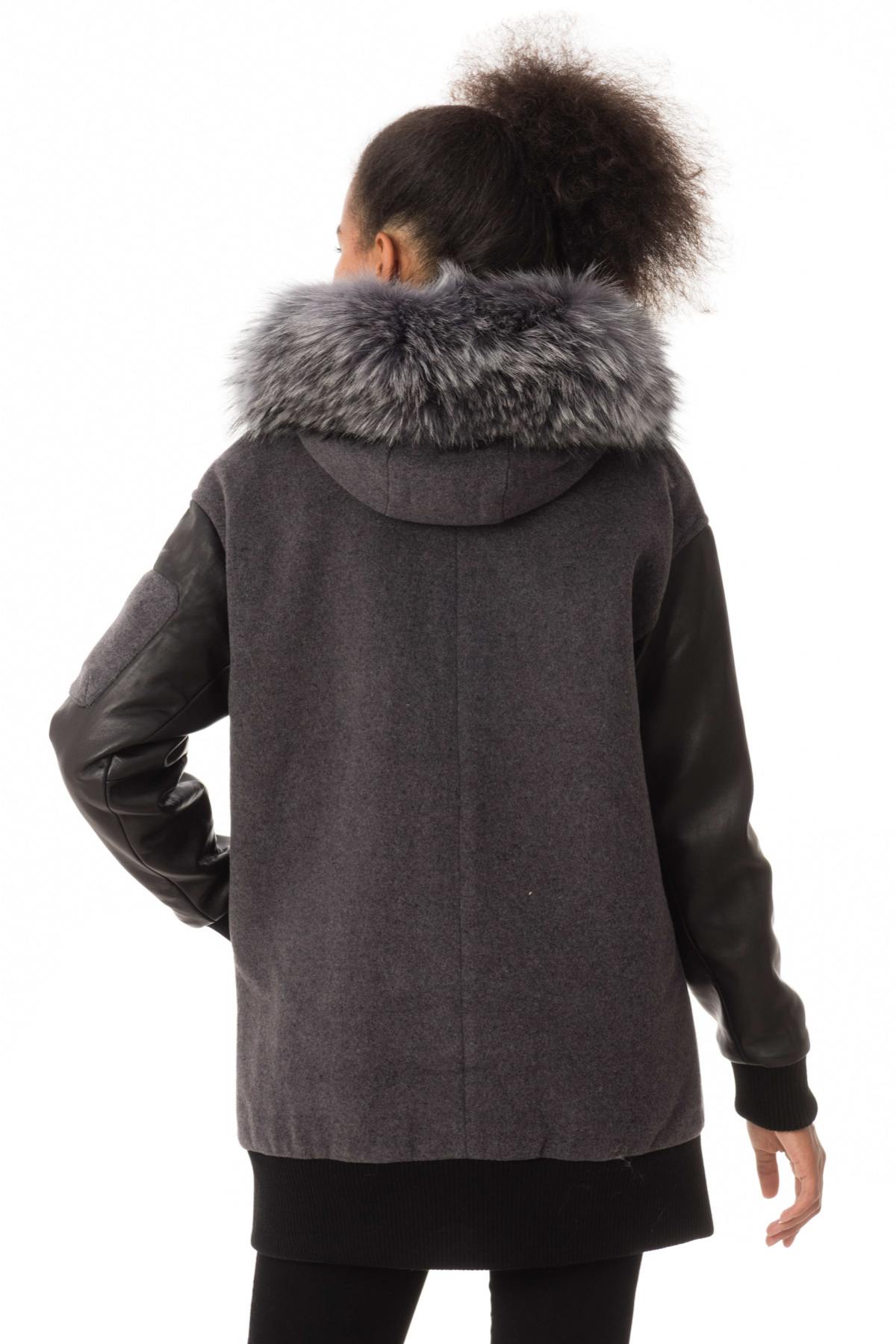 Wool-cashmere anthracite coat with lambskin sleeves. Detachable hood. - Image n°4