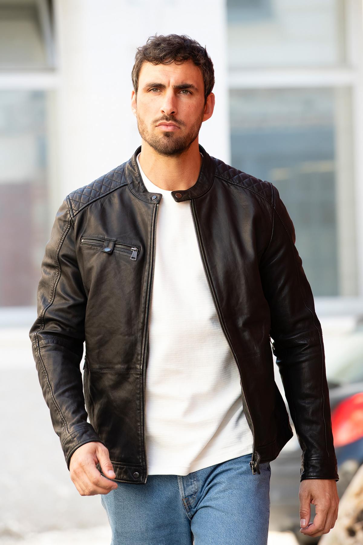 Timeless biker jacket in sheep leather, tailored for larger frames. - Image n°4
