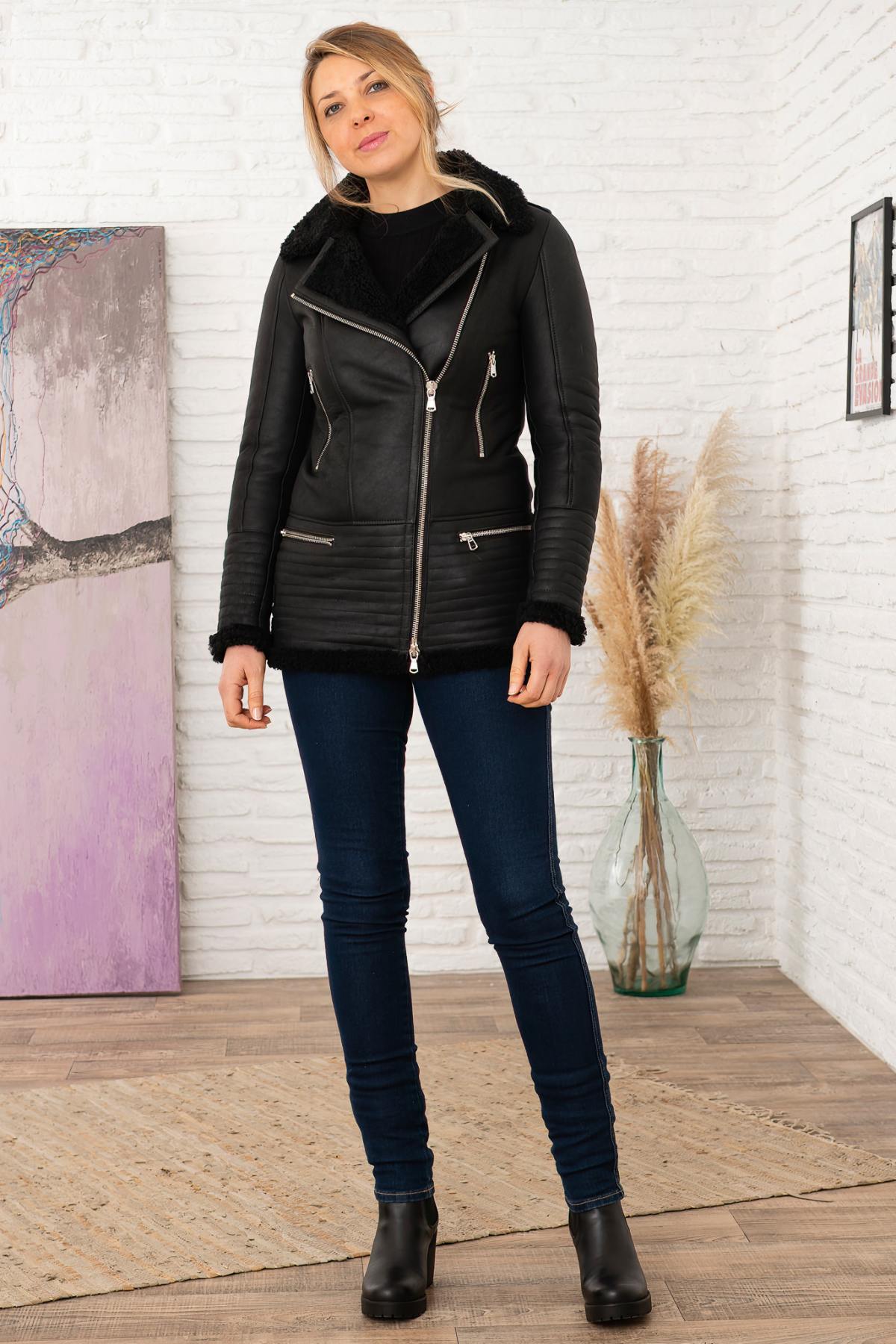 Cityzen's reversed sheepskin jacket: rock edge meets winter warmth. - Image n°6
