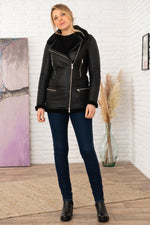 Cityzen's reversed sheepskin jacket: rock edge meets winter warmth. - Image n°6