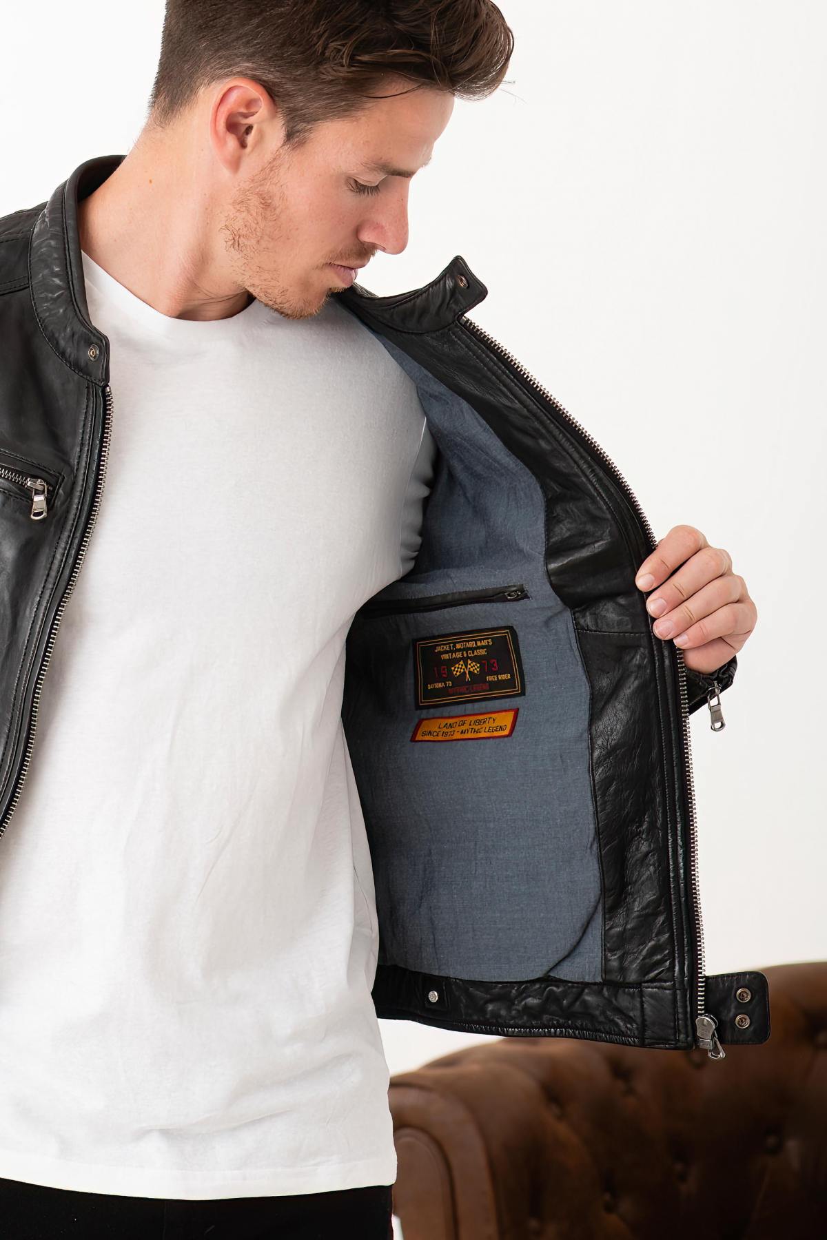 Daytona's black lambskin jacket, slim-cut for a timeless biker style. - Image n°6
