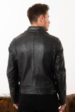 Daytona's black lambskin jacket, slim-cut for a timeless biker style. - Image n°5