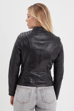 A black lambskin jacket with a moto collar - Image n°4