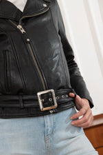 Schott's LCW8618 Black: a women's Perfecto in supple lambskin nappa. - Image n°12