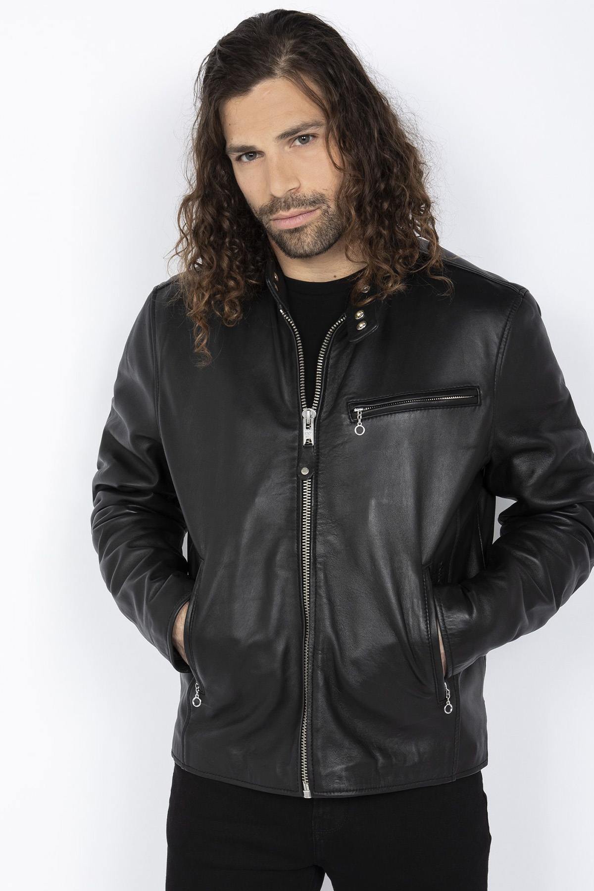 Schott's LC949D Black: a lambskin café racer, sleek and built to last. - Image n°4