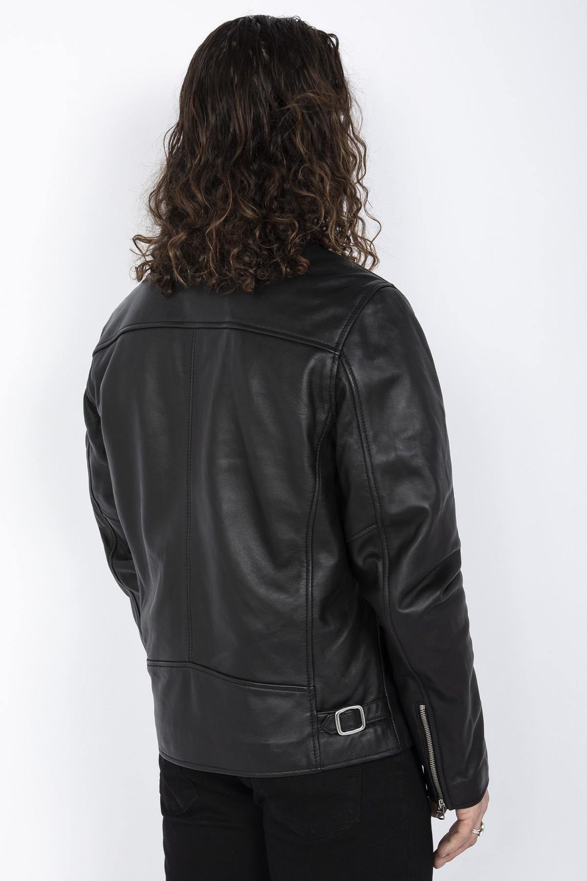Schott's LC949D Black: a lambskin café racer, sleek and built to last. - Image n°2