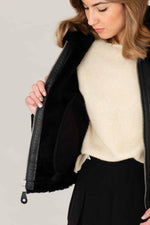 Schott's double-face sheepskin B-3 bomber-warm, durable, timeless. - Image n°6