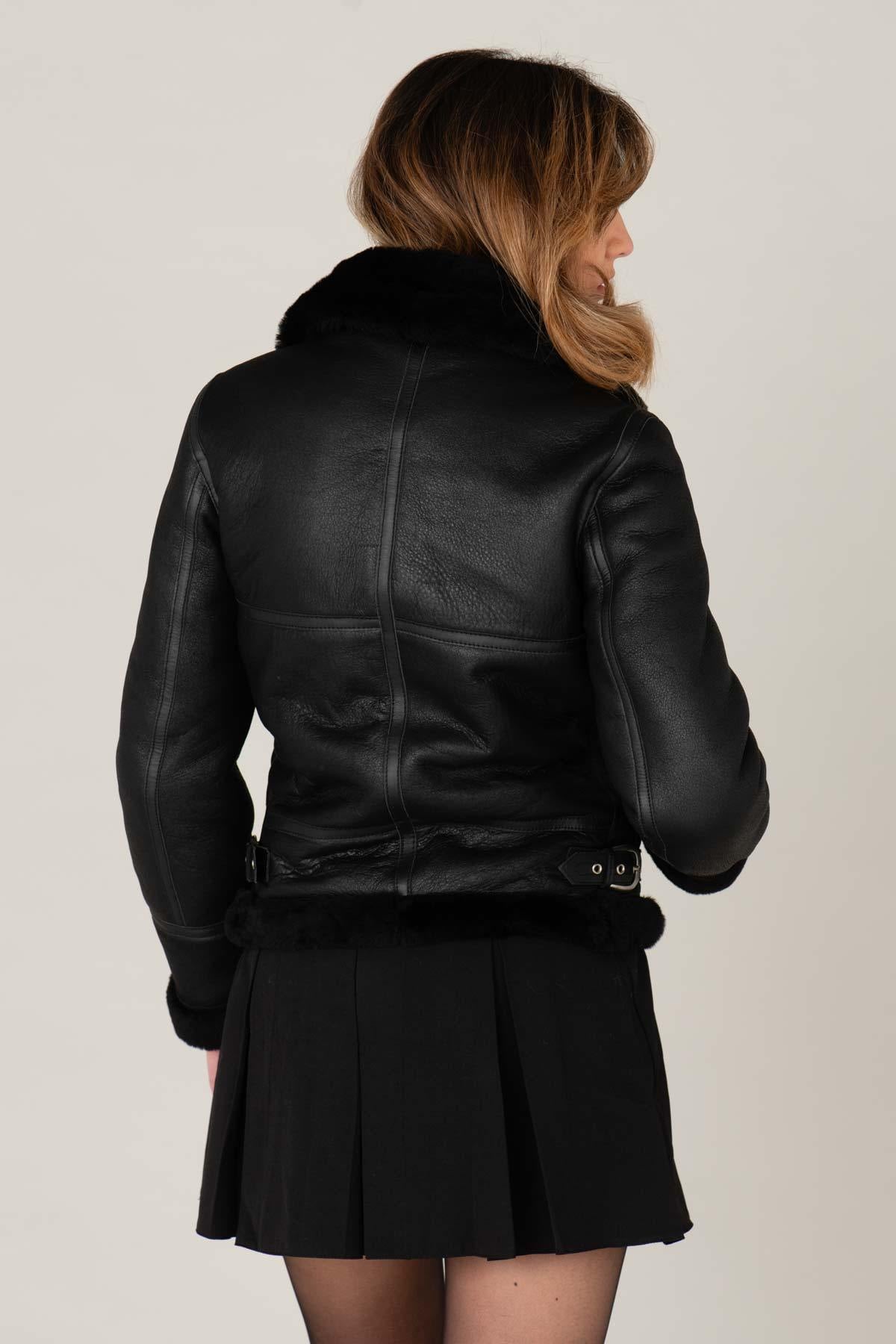 Schott's double-face sheepskin B-3 bomber-warm, durable, timeless. - Image n°5