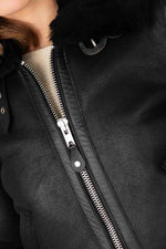 Schott's double-face sheepskin B-3 bomber-warm, durable, timeless. - Image n°7