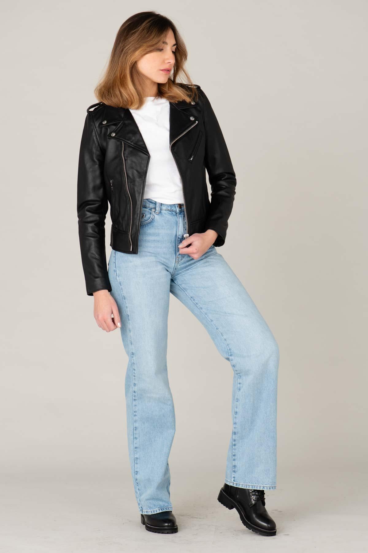 Schott's LCW1601D: a lambskin Perfecto with rock edge and sleek cut. - Image n°5
