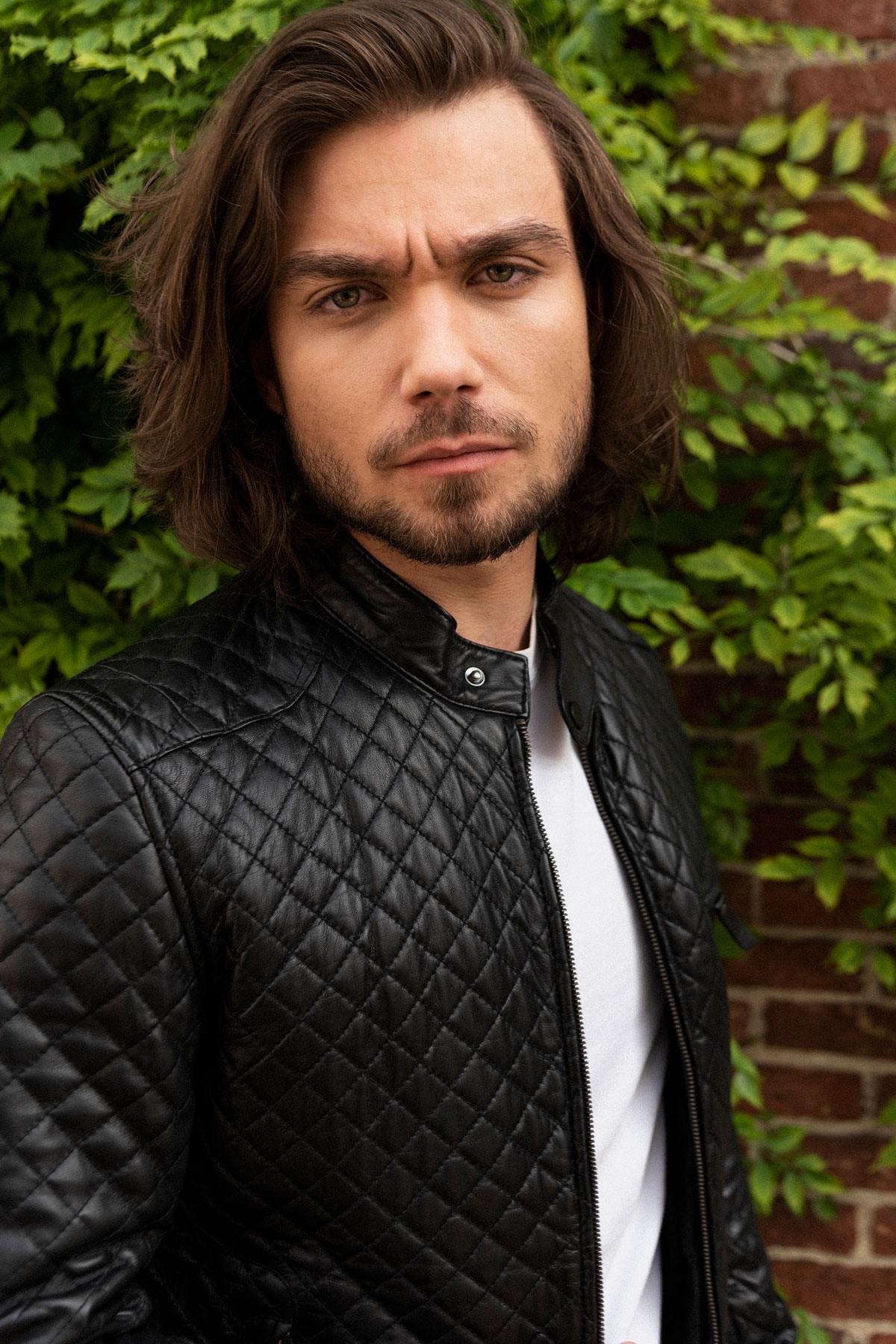 Quilted lambskin jacket with 3D diamond stitching and a slim fit. - Image n°1