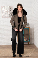 Ventiuno women's khaki down jacket with black collar - Image n°2