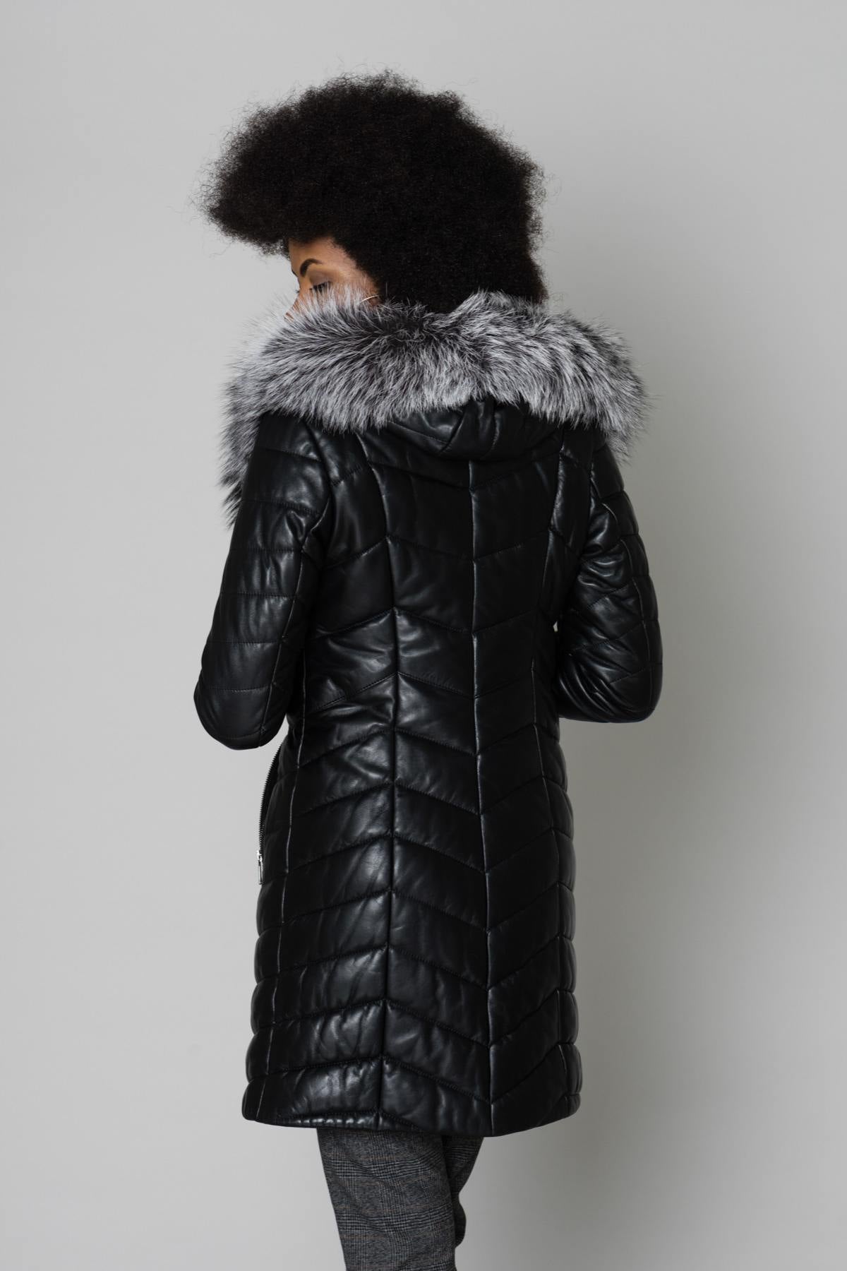 Lambskin leather jacket with detachable silver fox fur-trimmed hood. - Image n°6