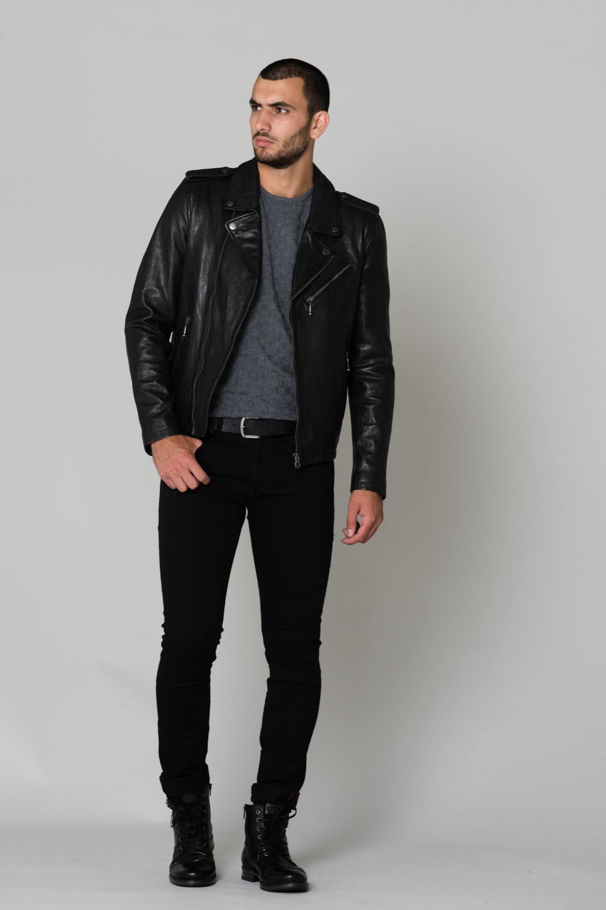 Thick washed lambskin leather, slimfit black biker jacket. - Image n°2