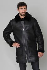 Schott's sheepskin coat: aviator warmth and elegance in one. - Image n°3