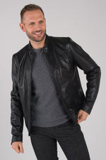 Daytona's black sheepskin jacket: soft leather, classic biker appeal. - Image n°1