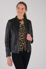 Black sheep leather jacket with café racer edge and motard collar. - Image n°1