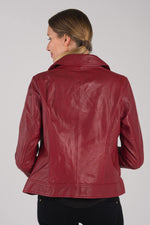 Bold red chilli lambskin, patinated and curve fit for a modern look. - Image n°4