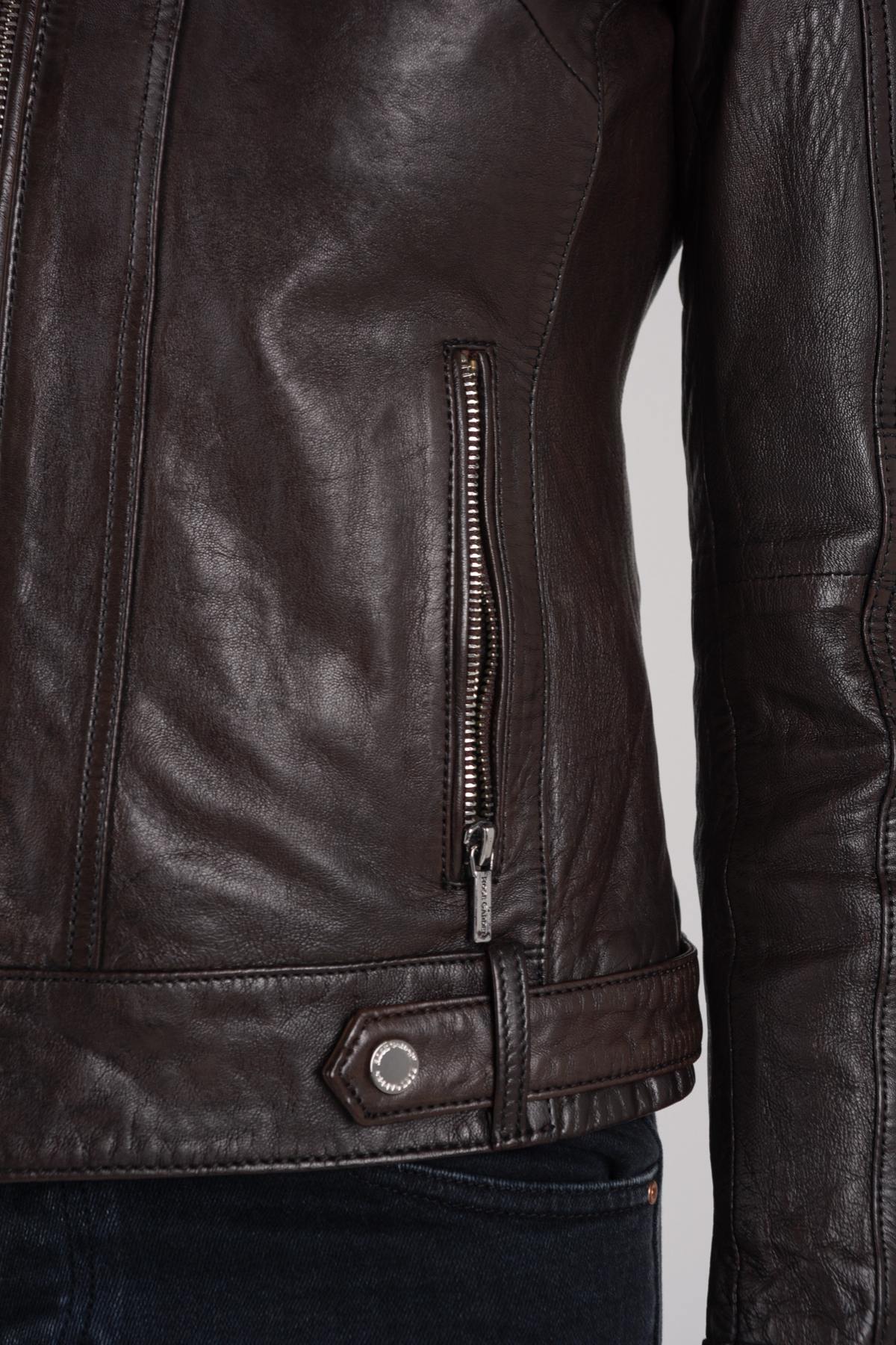 Deep brown lambskin jacket with a patina finish and mandarin collar. - Image n°8