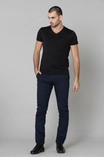 Plain black V-neck t-shirt - Image n°2