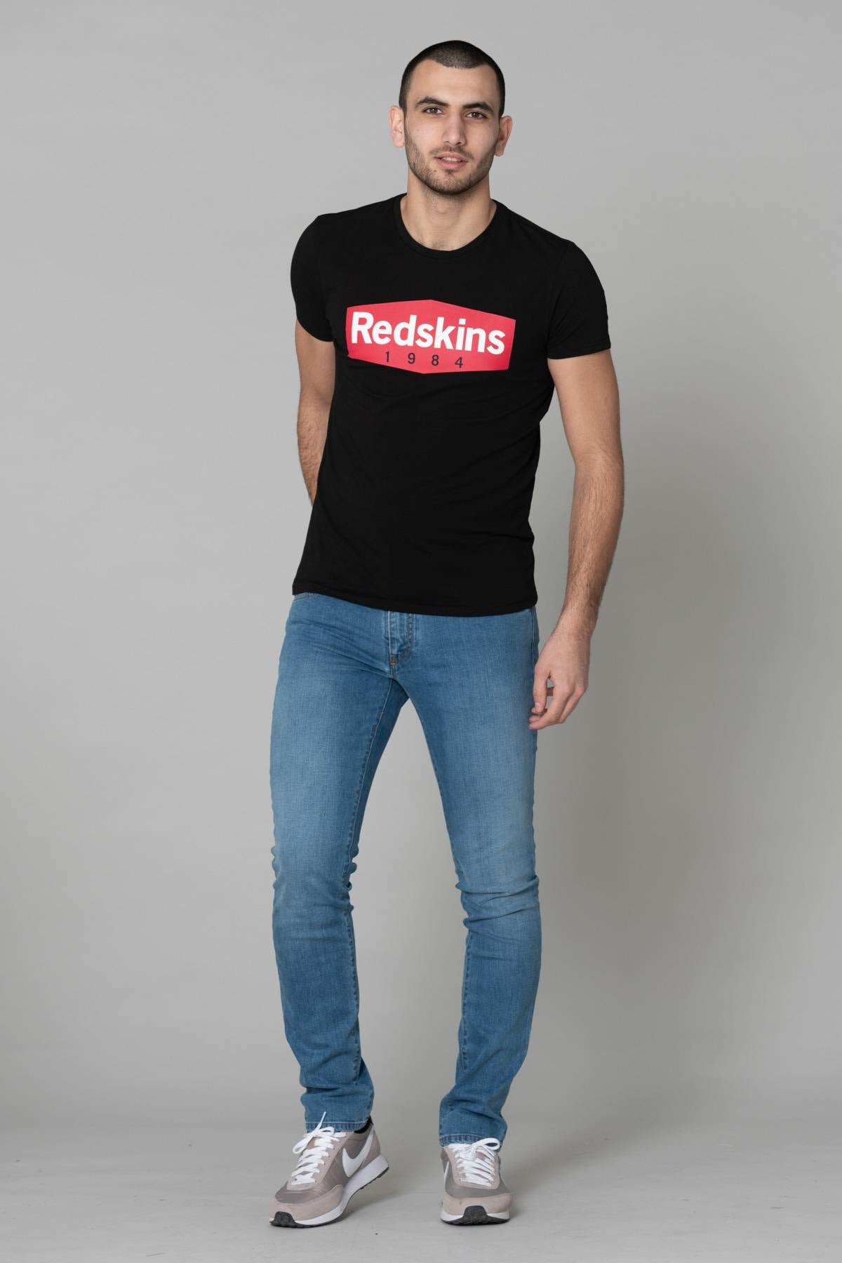 Black t-shirt with red logo - Image n°2