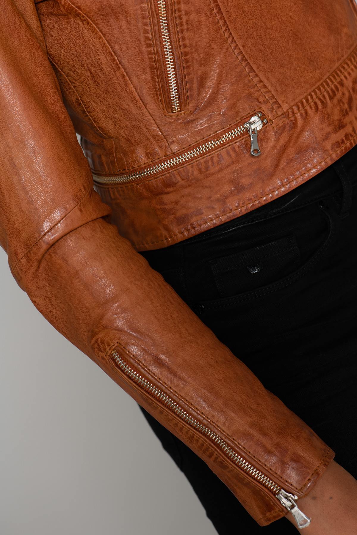 Distressed cognac lambskin biker jacket, cropped with silver details. - Image n°8