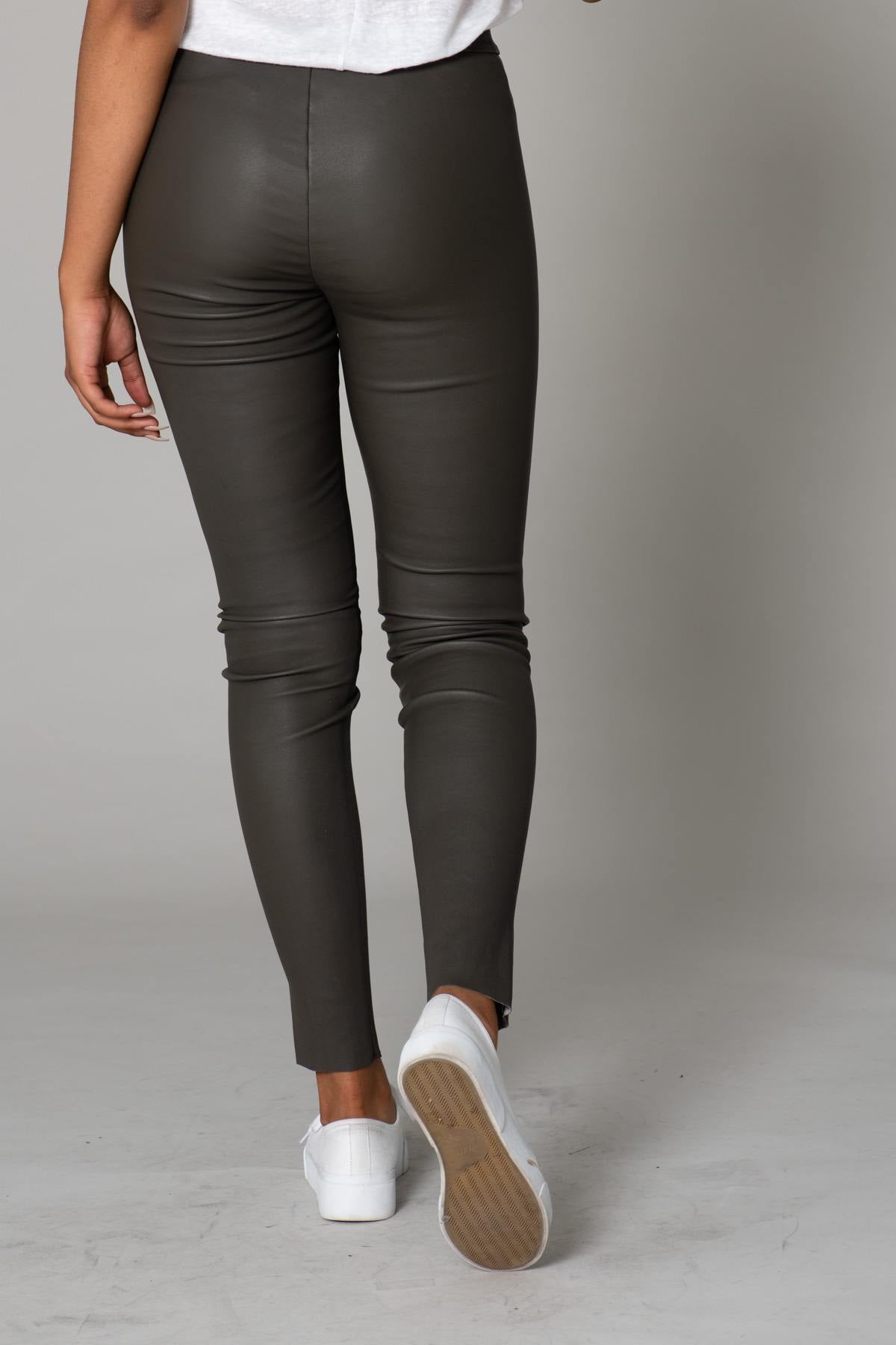 Women's sheepskin leather pants - Image n°2