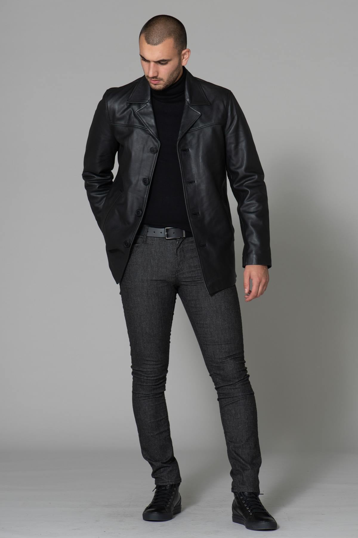 This Schott jacket updates the Perfecto with a buttoned placket. - Image n°2