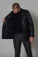 This Schott jacket updates the Perfecto with a buttoned placket. - Image n°9