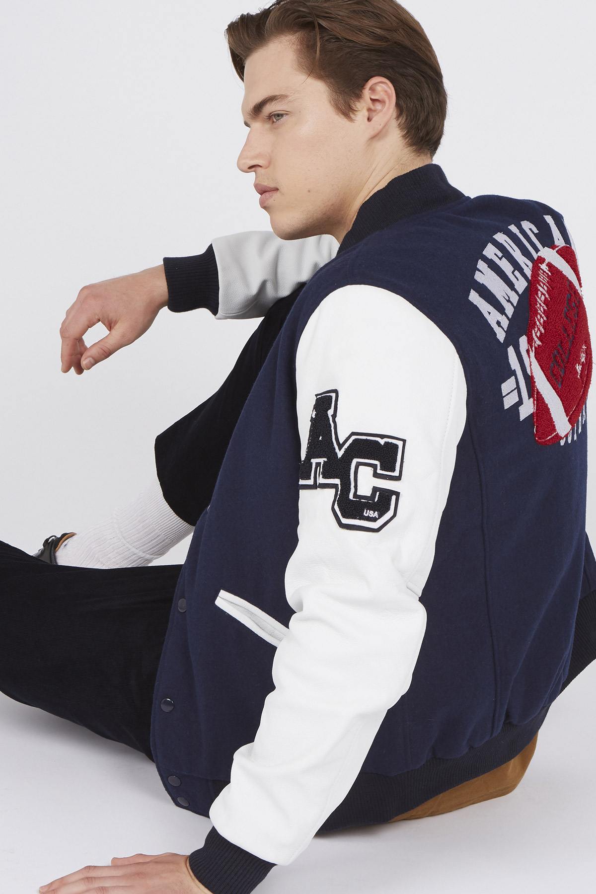 Navy and white Ref 70: wool and leather for vintage-inspired style. - Image n°2