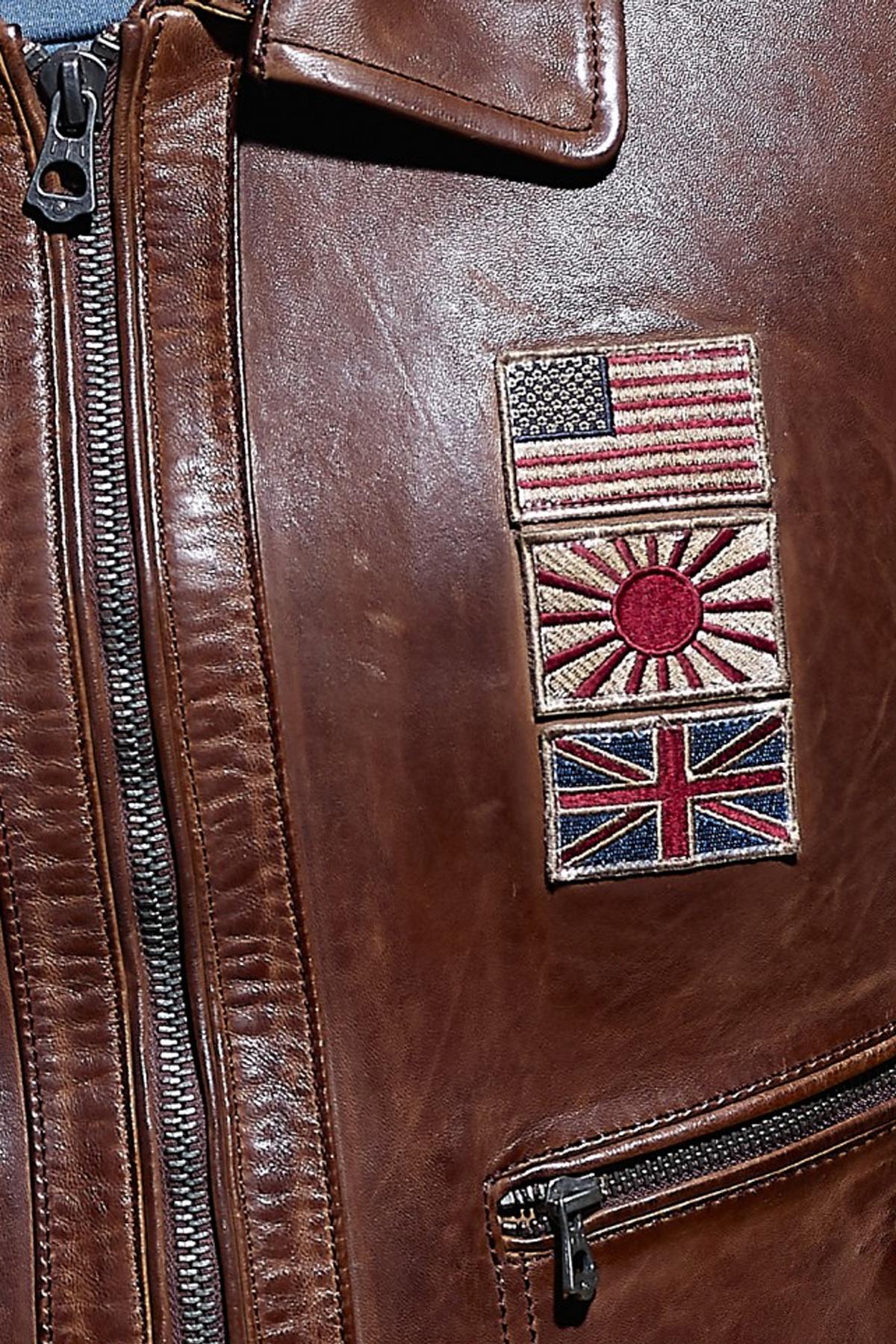 Petrol bison sheep leather A2 jacket with vintage aviation flags. - Image n°5