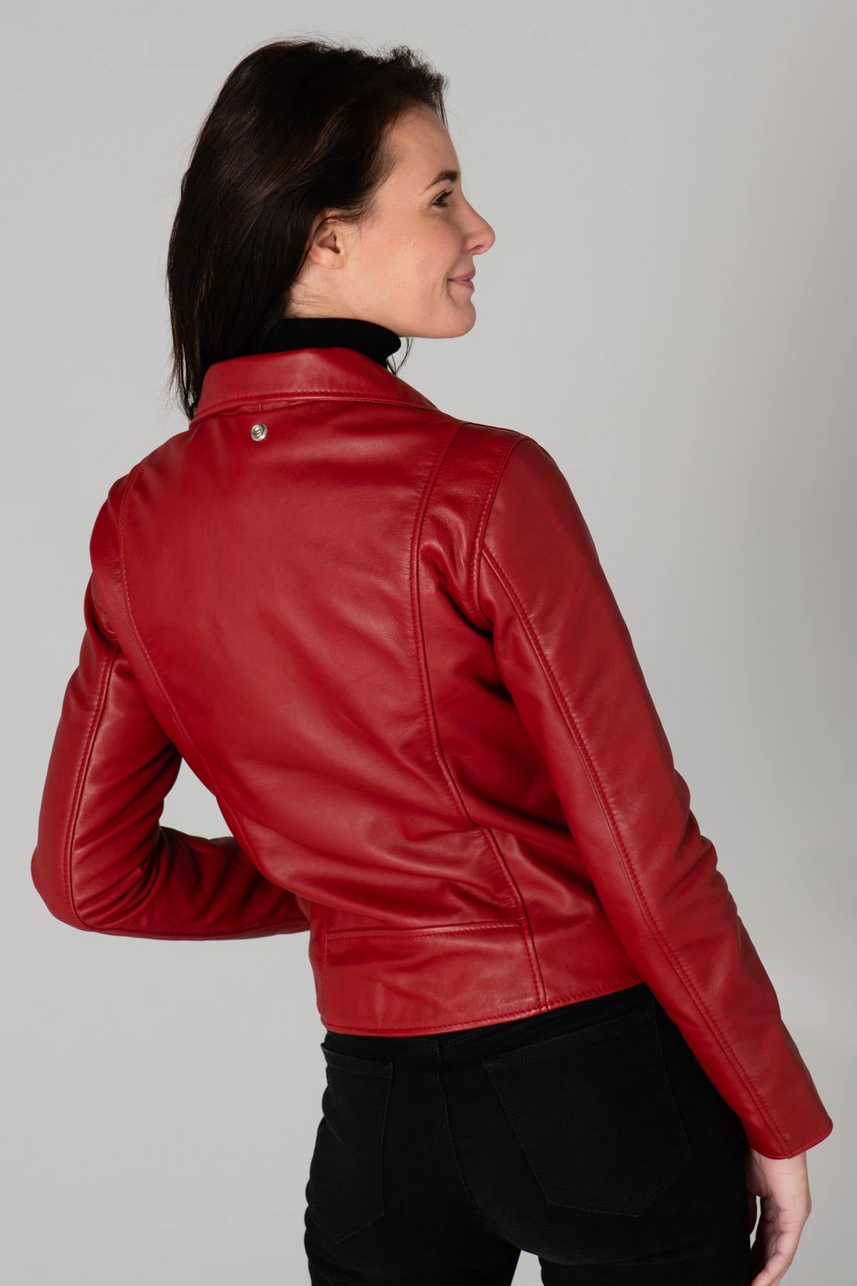 Vibrant red lambskin Perfecto by Schott, slim-fit for seasonal edge. - Image n°12