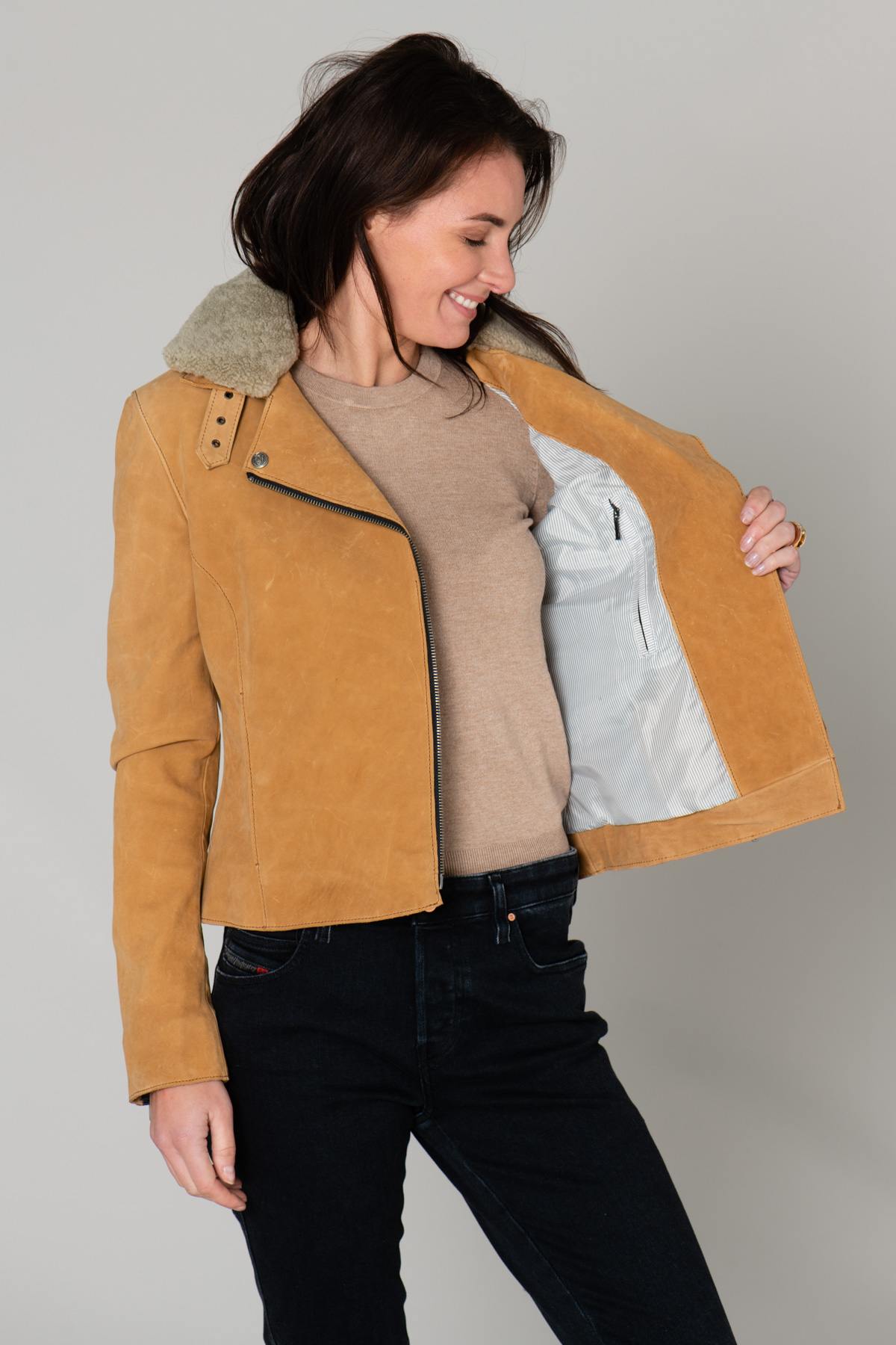 Washed nubuck cowhide biker jacket in warm Sandle Wood beige. - Image n°5