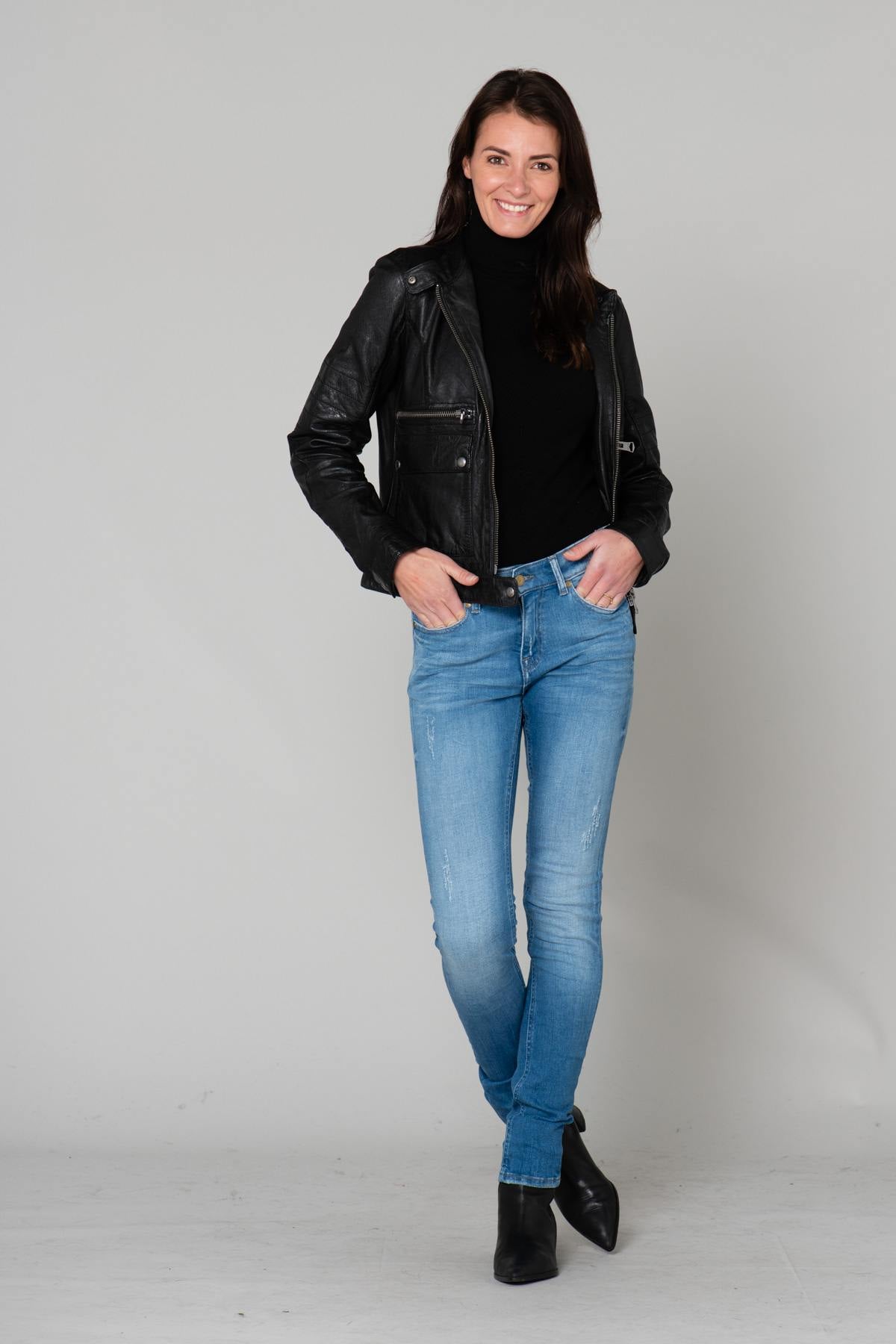Slim lambskin biker jacket with Mao collar and metallic zip. - Image n°3