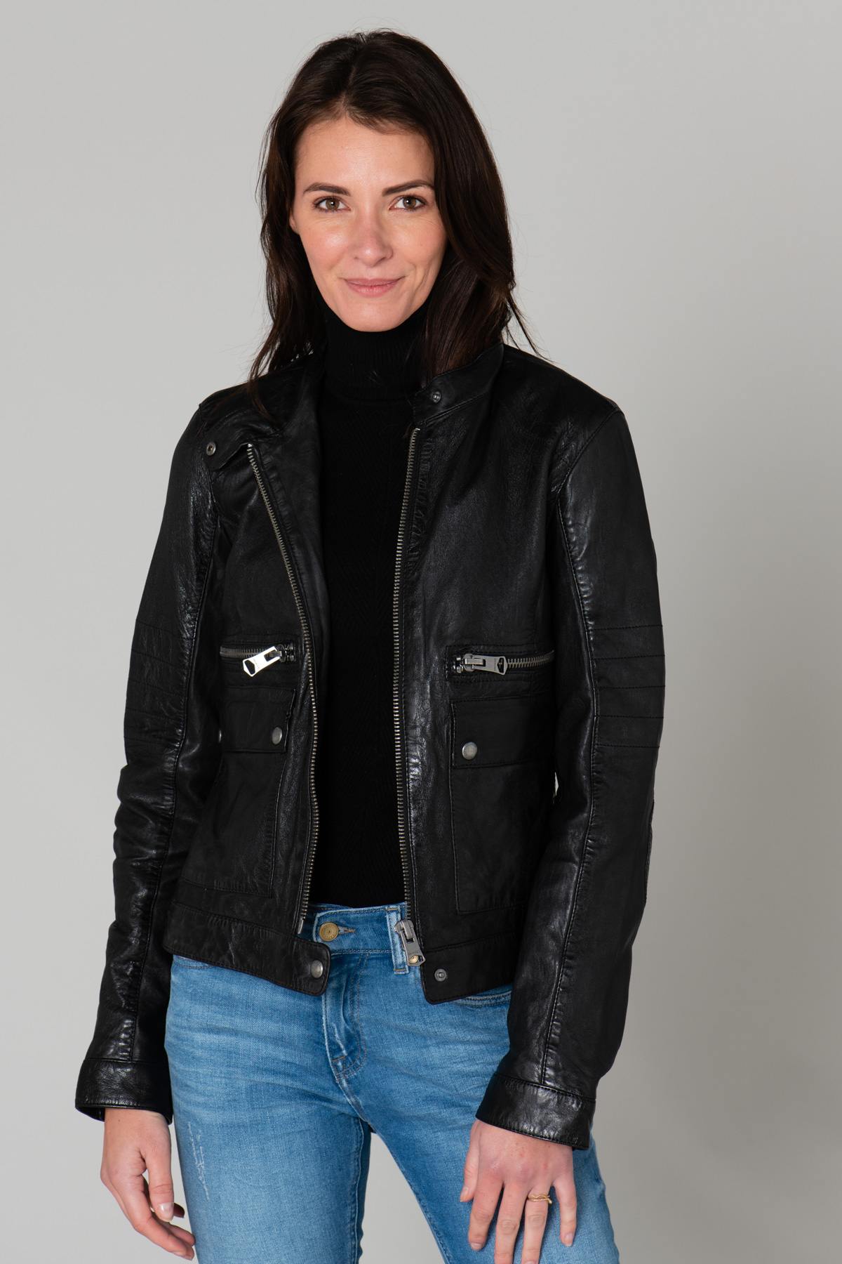 Slim lambskin biker jacket with Mao collar and metallic zip. - Image n°4