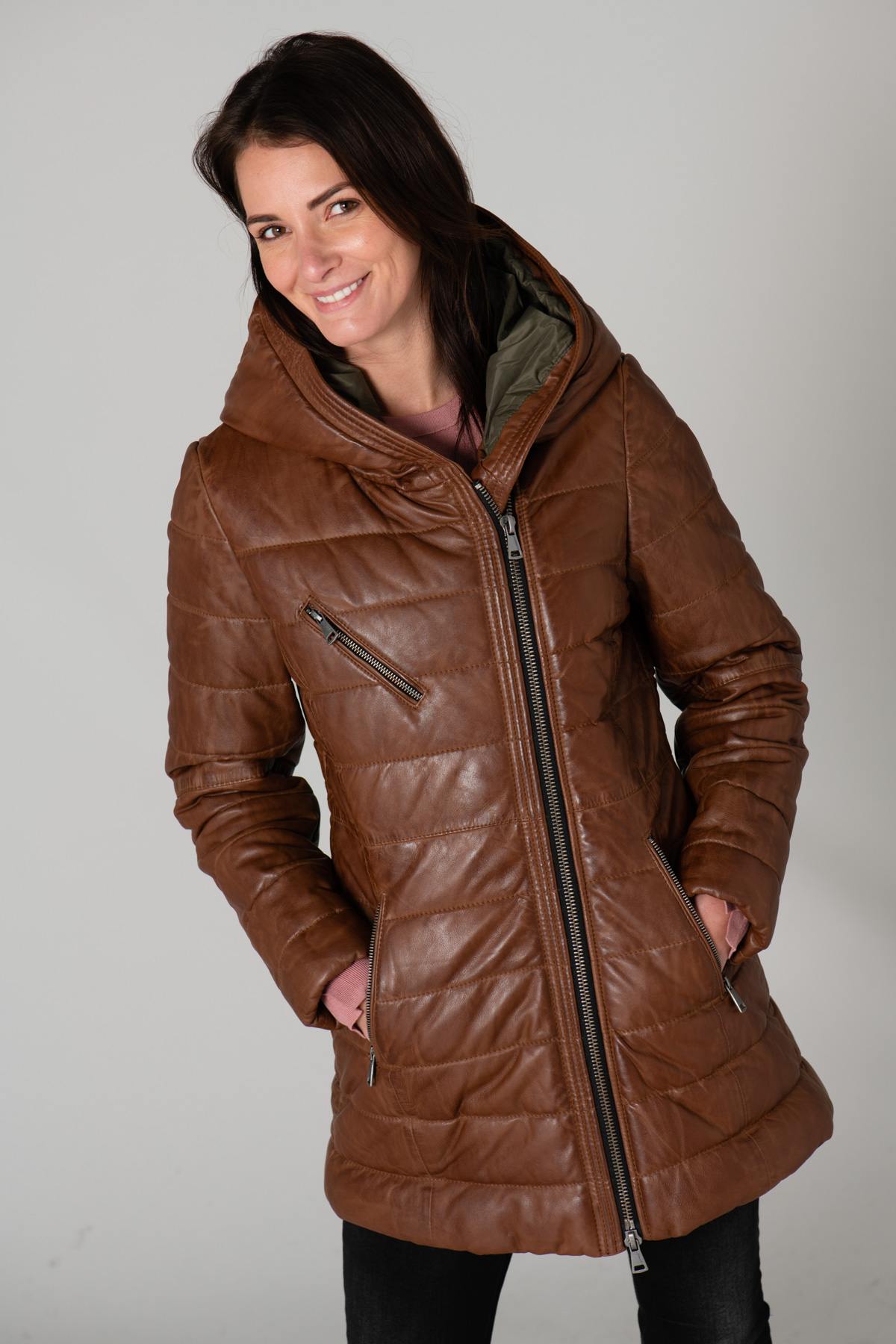 Steffy Cognac 507: shearling warmth meets biker edge in aged cognac. - Image n°6