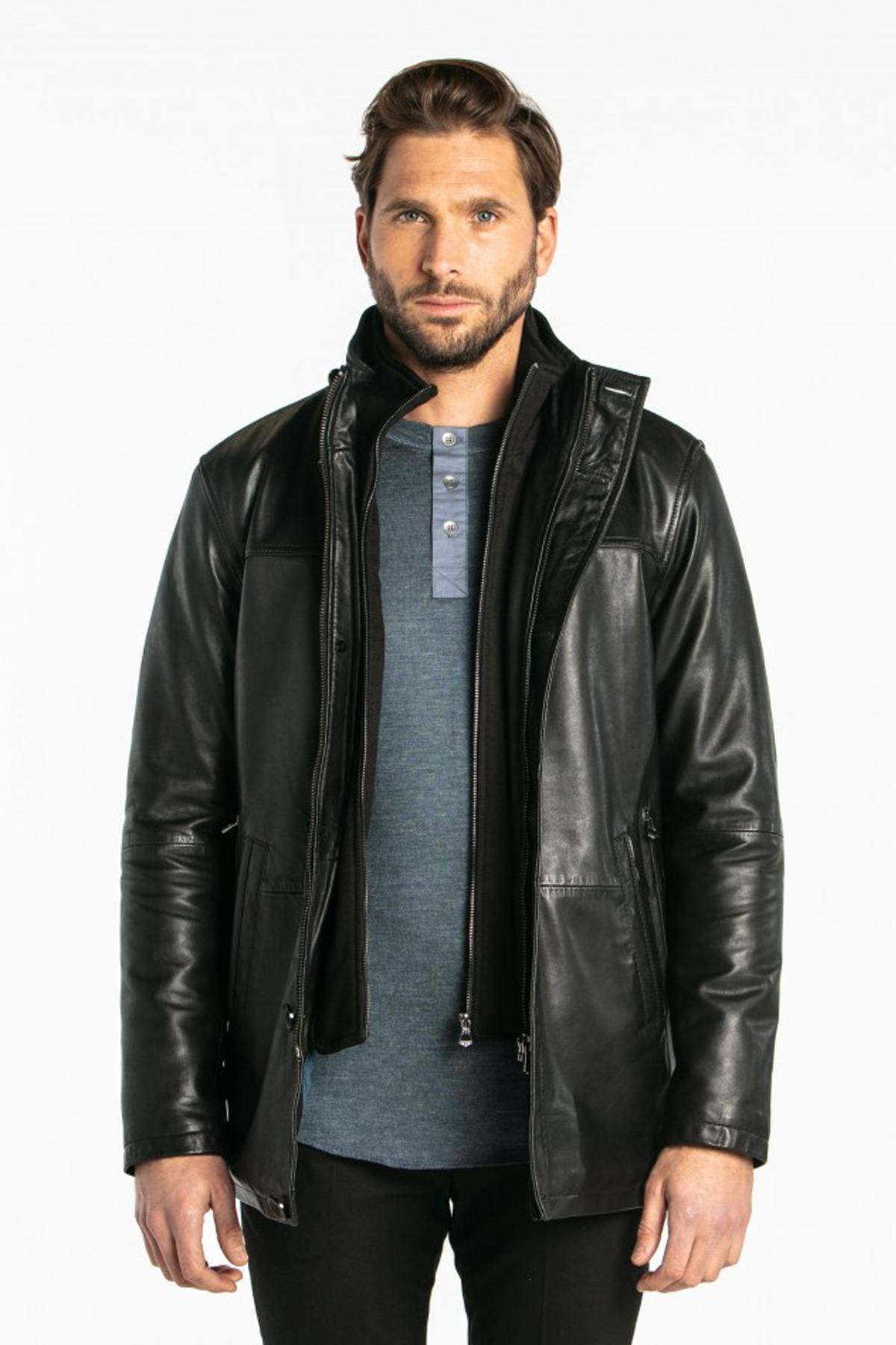 Sleek lambskin coat in glossy black, featuring a removable lining. - Image n°8