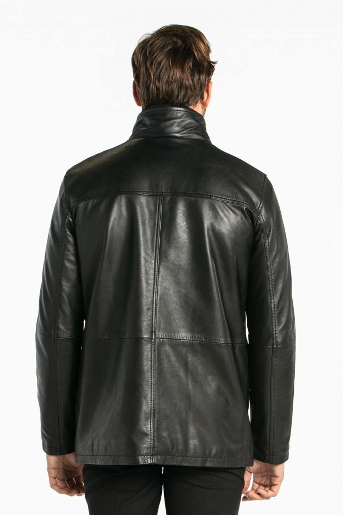 Sleek lambskin coat in glossy black, featuring a removable lining. - Image n°6